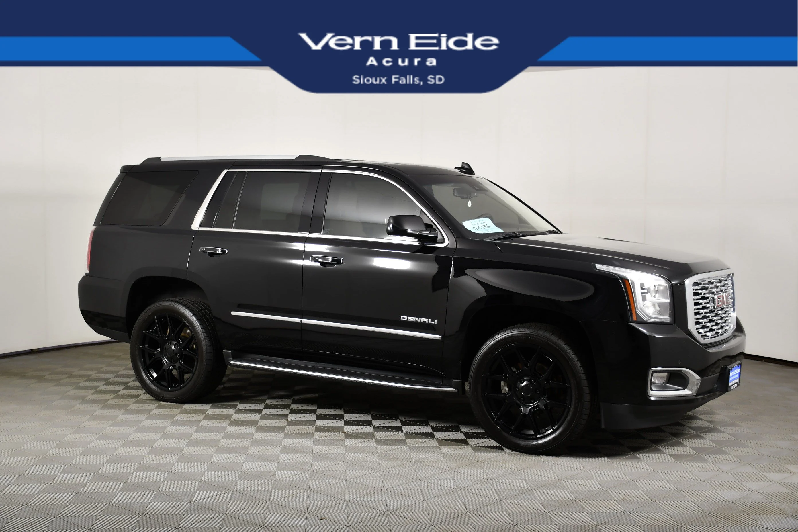 Used 2018 Onyx Black GMC Denali image 1