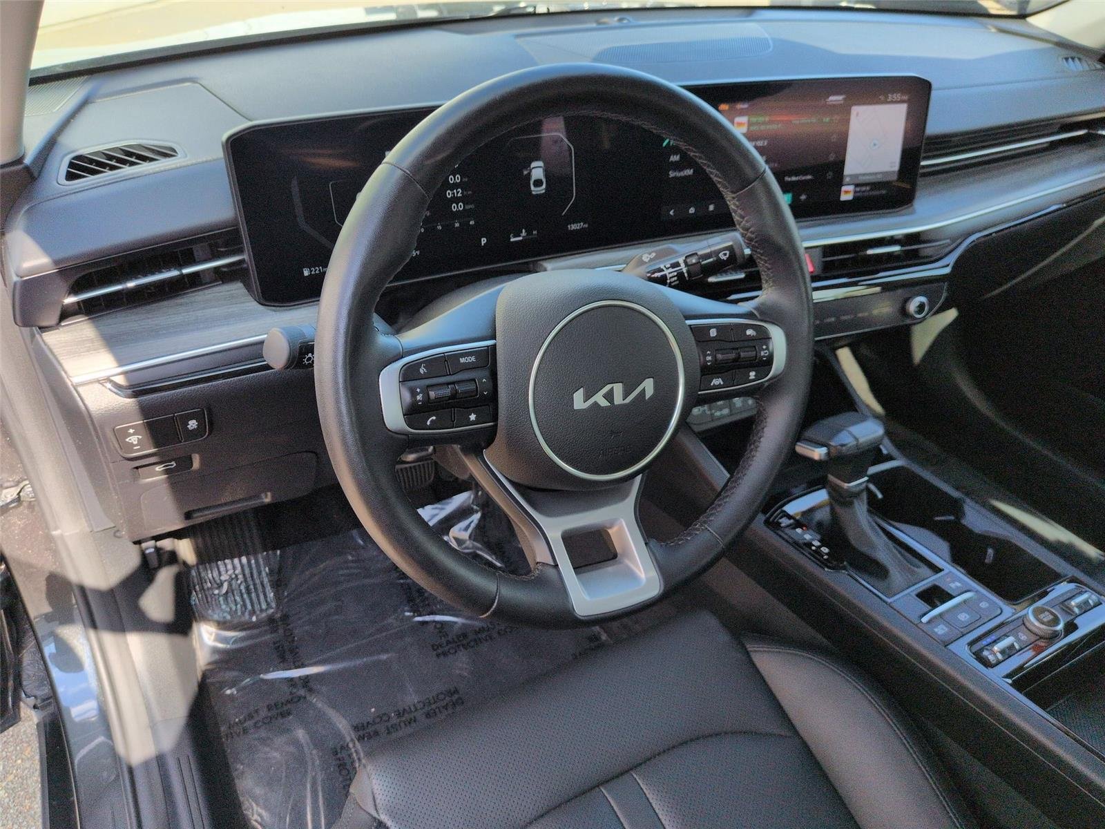 Used 2025 Interstellar Gray Kia EX image 19