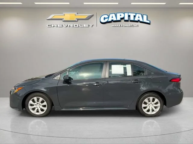 Used 2024  Toyota LE image 2