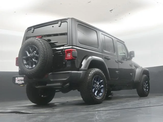 New 2026 Black Clear-Coat Exterior Paint Jeep 85th Anniversary Edition image 42