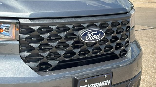 New 2026 Carbonized Gray Metallic Ford XLT image 3