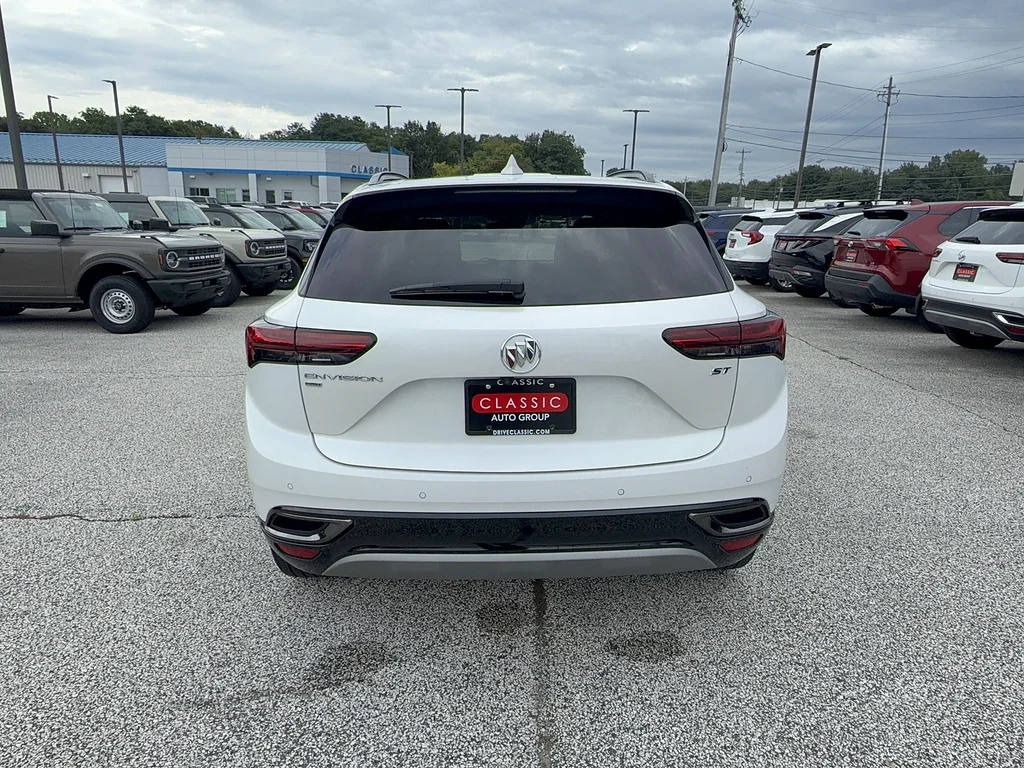 Used 2023 White Frost Tricoat Buick Preferred image 4