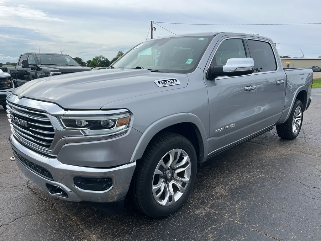 2019 RAM 1500 Longhorn 4x4 Crew Cab 5'7's photo