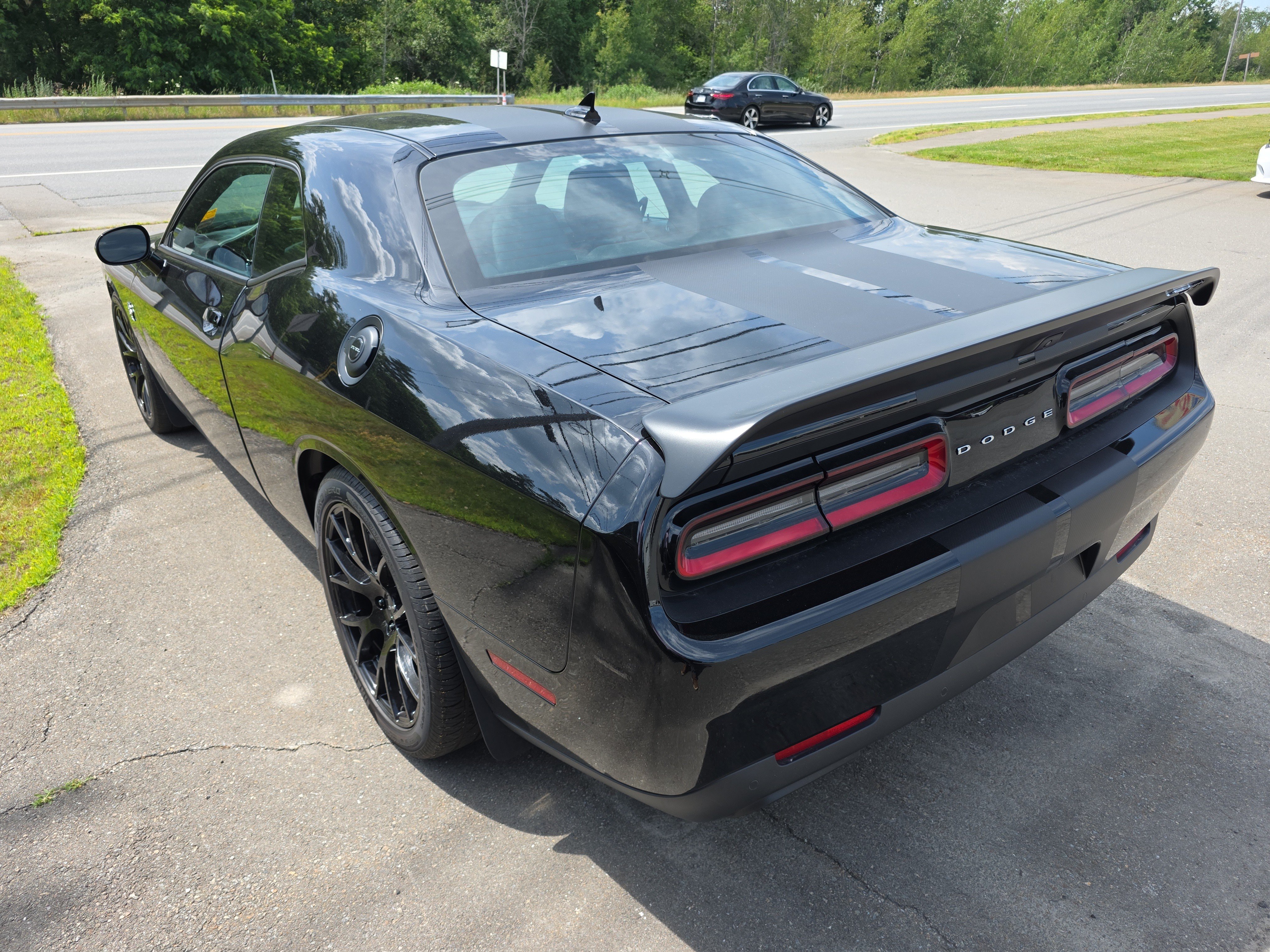Used 2023 Pitch Black Clearcoat Dodge SRT Hellcat Jailbreak image 3