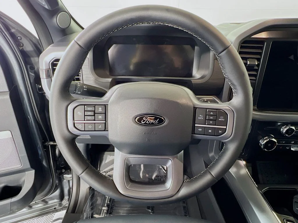 New 2026 Carbonized Gray Metallic Ford XLT image 9