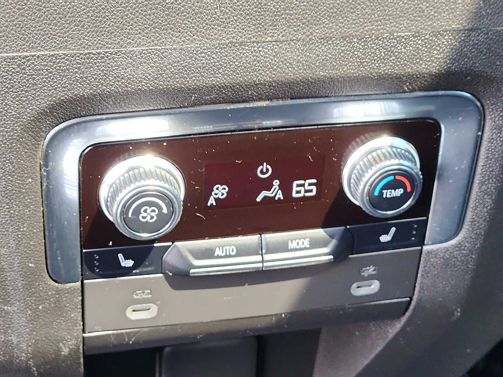 Used 2023 Summit White GMC AT4 image 12