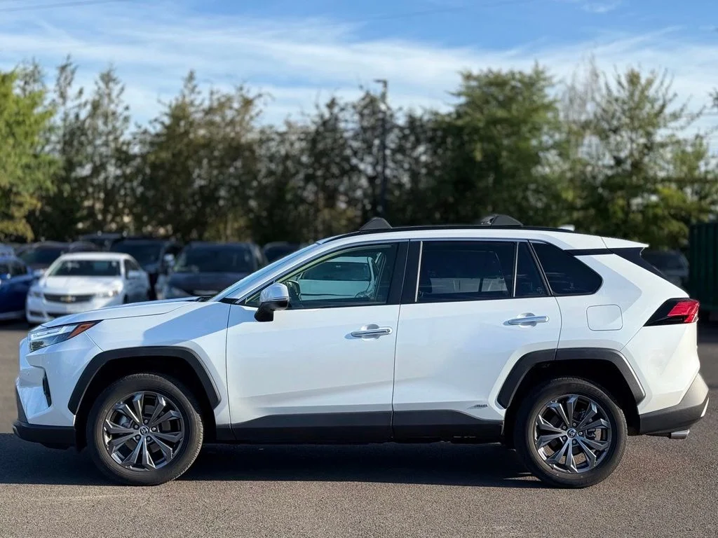 Certified Used 2023 Pearl Toyota Limited image 2