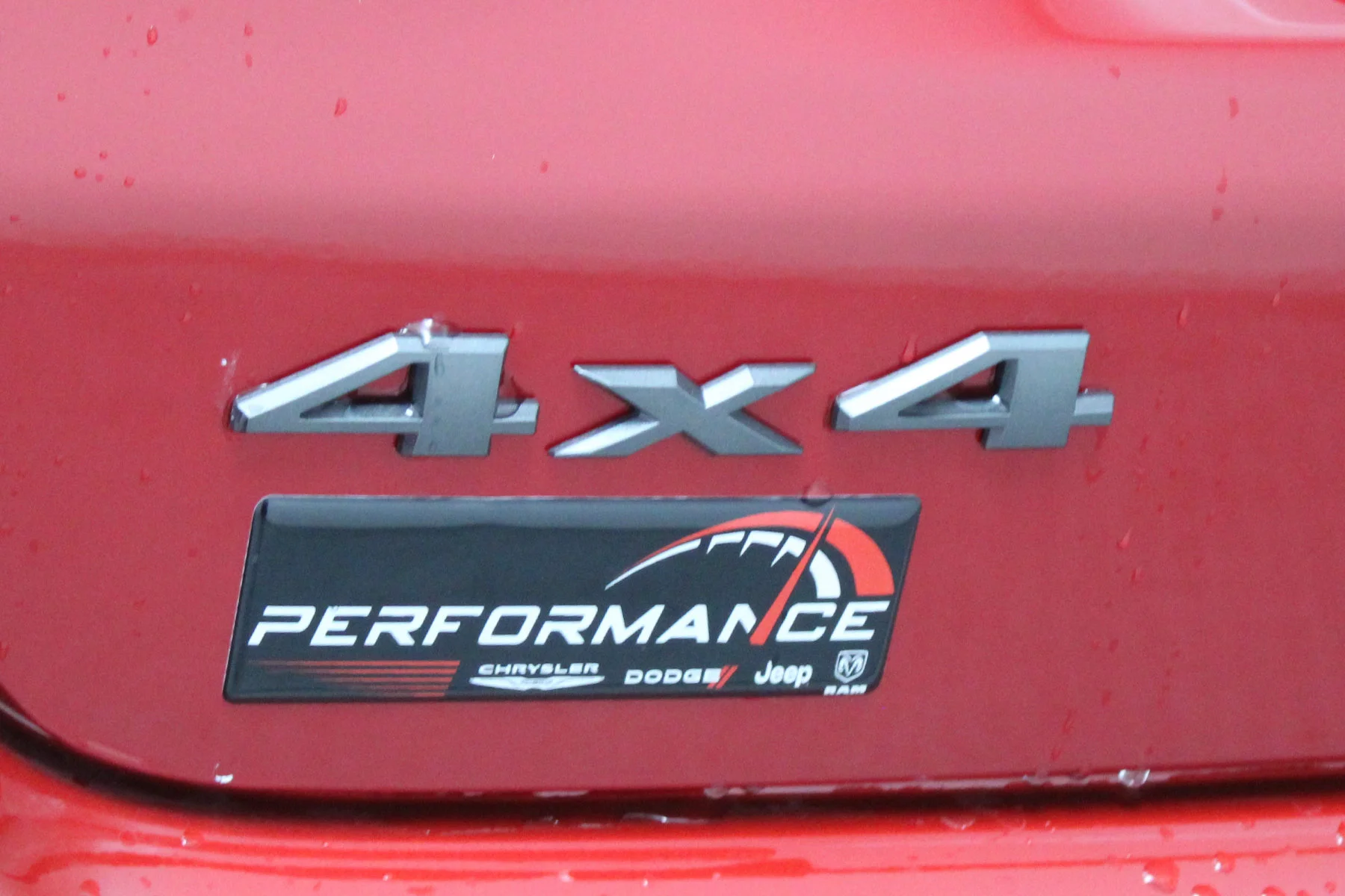 New 2026 Red Hot Pearl-Coat Exterior Paint Jeep LATITUDE ALTITUDE 4X4 image 21
