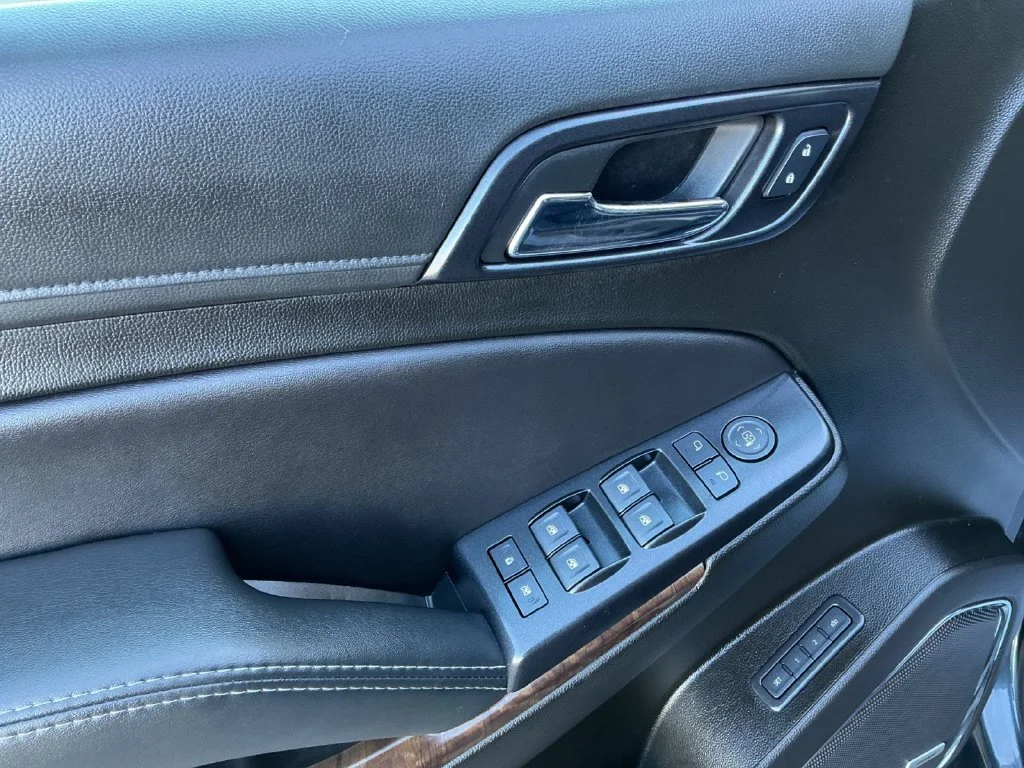 Used 2019 SHADOW GRAY METALLIC Chevrolet LT image 14