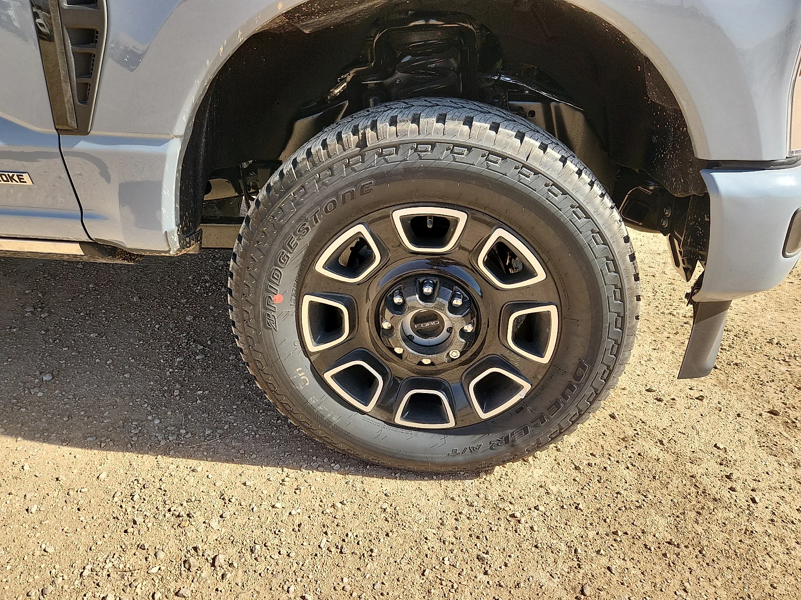 New 2026 Glacier Gray Metallic Tri-Coat Ford F-250® Platinum® image 9