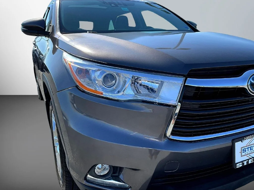 Used 2016 Gray Toyota Limited Platinum image 41