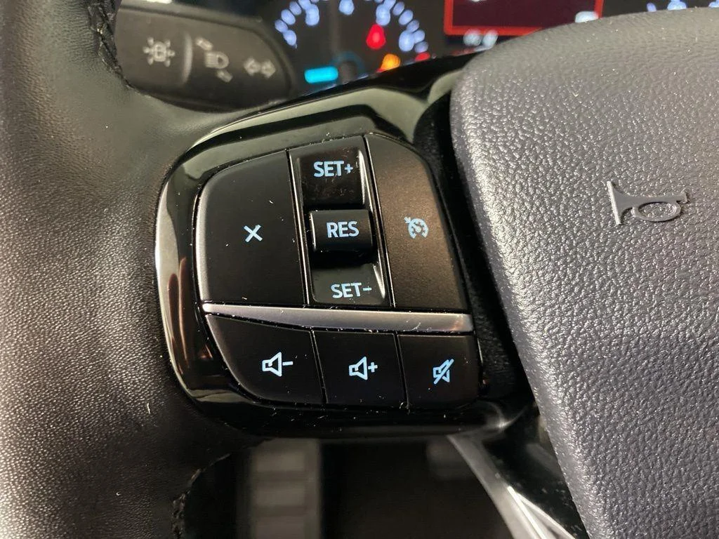 Used 2022 Carbonized Gray Metallic Ford SE image 17