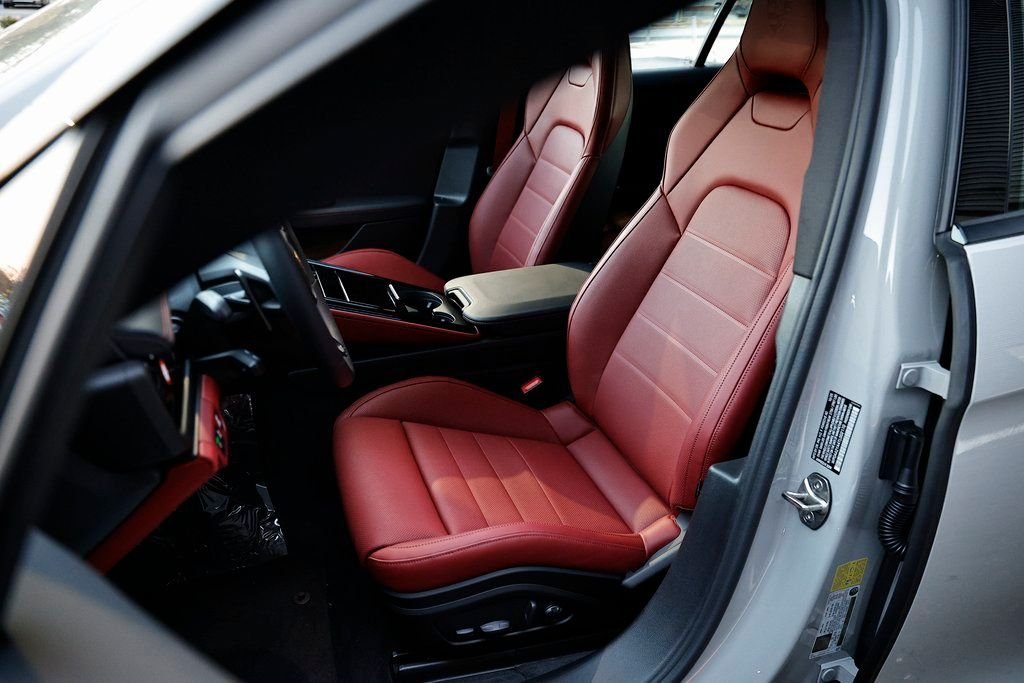 2026 Porsche Panamera Base