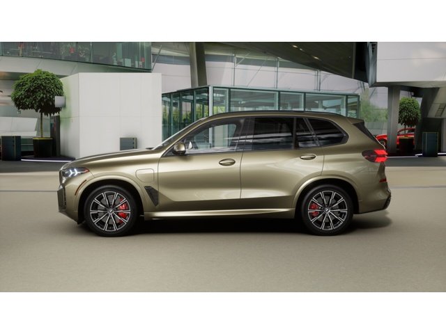 New 2026 Manhattan Green Metallic BMW xDrive50e image 4