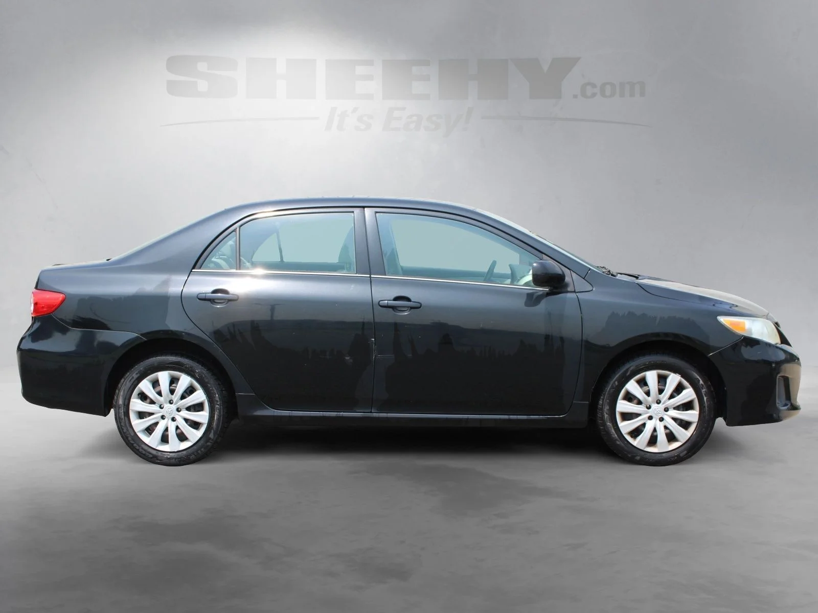 Used 2013 Black Toyota LE image 6