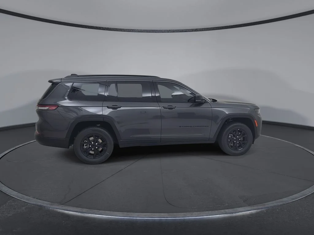 New 2026 Baltic Gray Metallic Clearcoat Jeep Altitude image 16