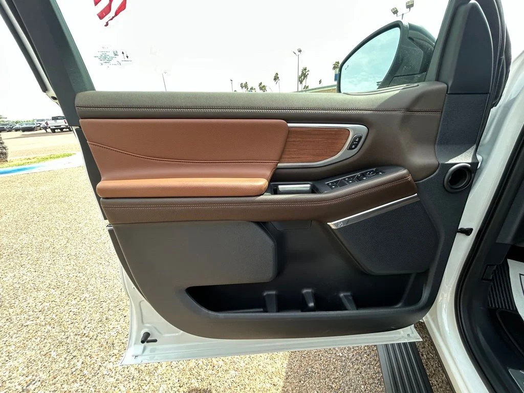 New 2027 Star White Metallic Tri-Coat Ford MAX King Ranch® image 21