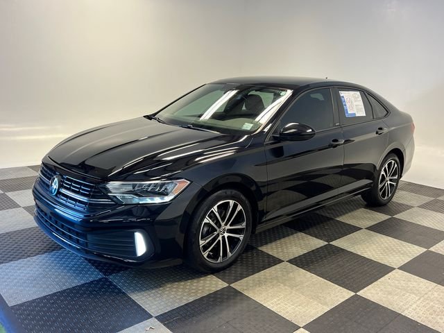 Certified Used 2024 Black Volkswagen 1.5T Sport image 3