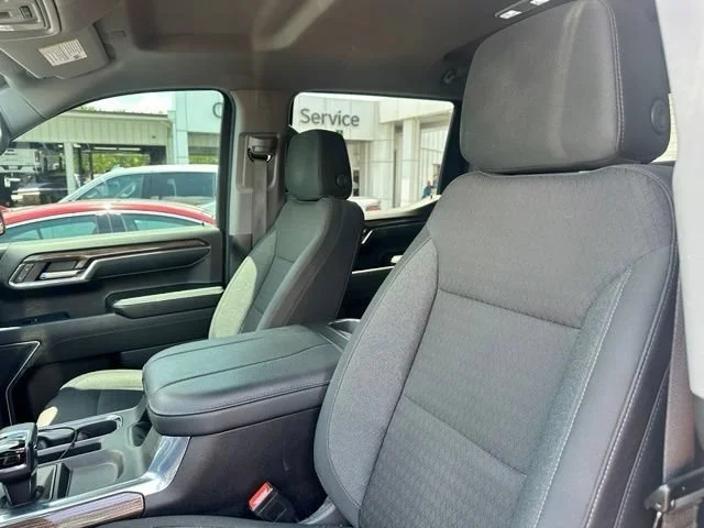 Used 2024 Summit White Chevrolet RST image 9