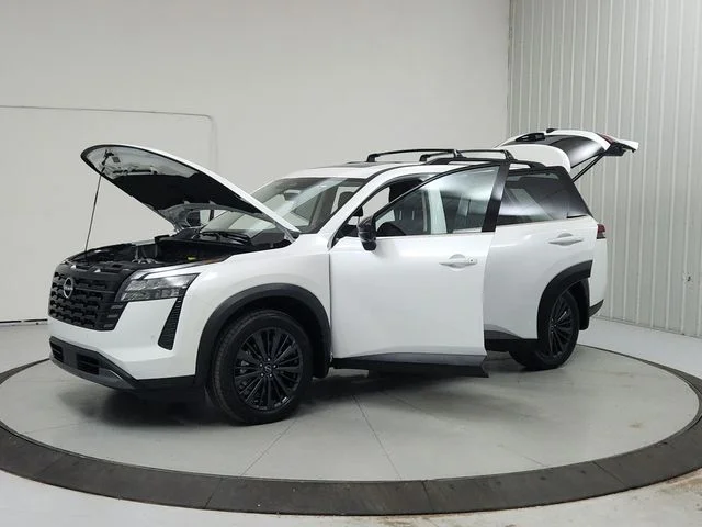 New 2026 White Nissan SL image 11