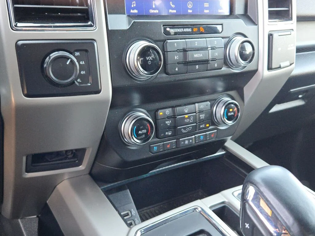 Used 2020 Red Ford Lariat image 28