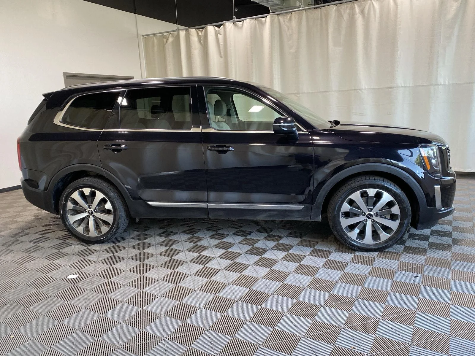 Used 2021 Black Copper Kia EX image 9