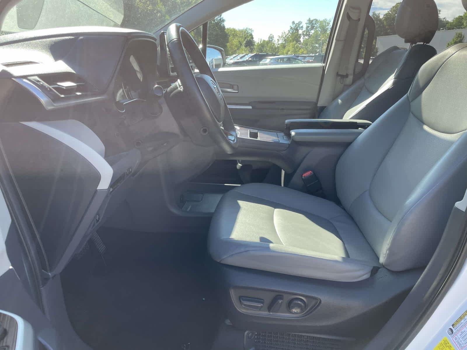 Used 2023 Wind Chill Pearl Toyota XLE image 22