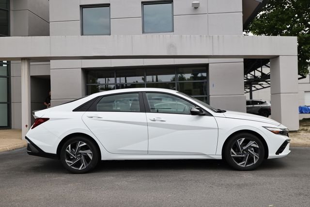 Certified Used 2025 Serenity White Hyundai SEL Sport image 4