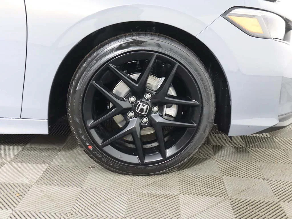 2025 Honda Civic Sport - Photo 19