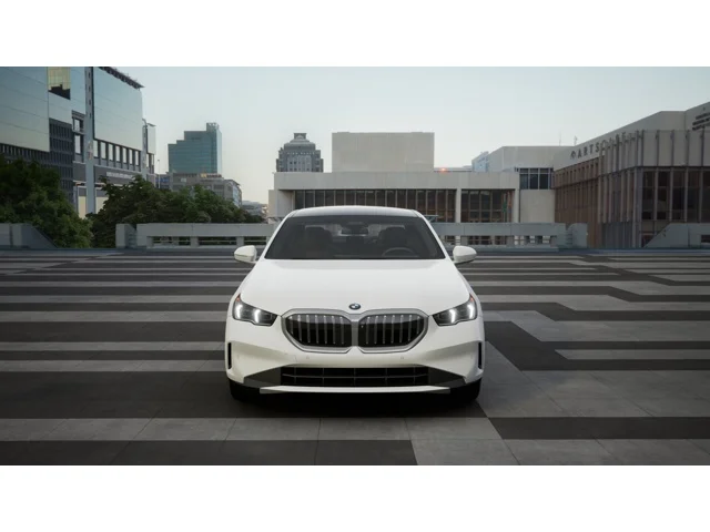 New 2027 Alpine White BMW  image 3
