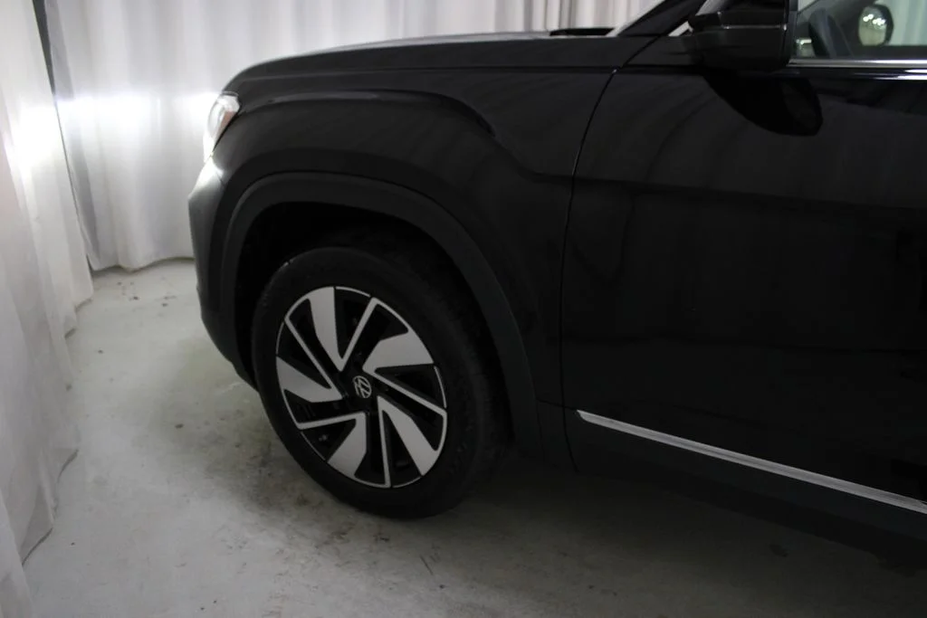 New 2026 Black Volkswagen SEL image 37