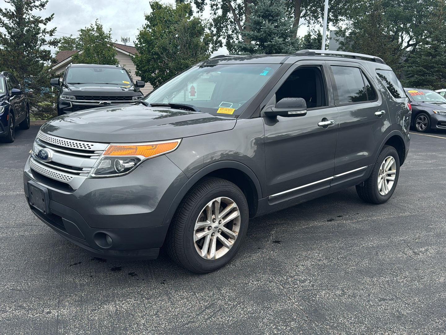 Used 2015 Magnetic Metallic Ford XLT image 2