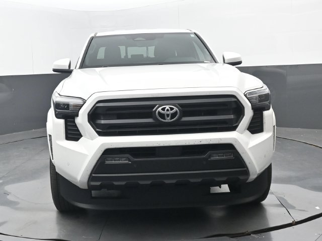 Used 2024 Ice Cap Toyota SR5 image 5