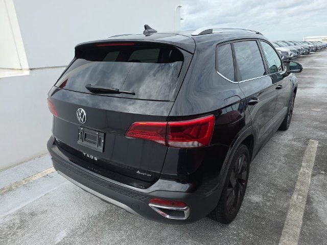 Certified Used 2023 Black Volkswagen 1.5T SEL image 4
