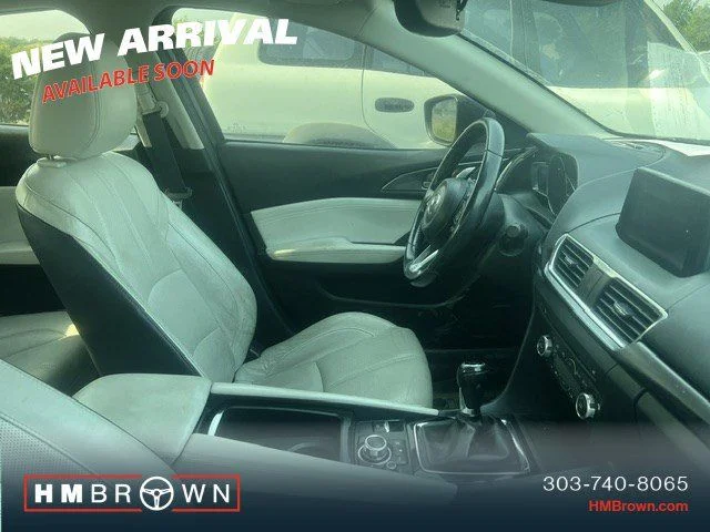 Used 2017 Crystal Blue Mazda Grand Touring image 5