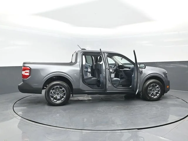 New 2026 Carbonized Gray Metallic Ford XLT image 25