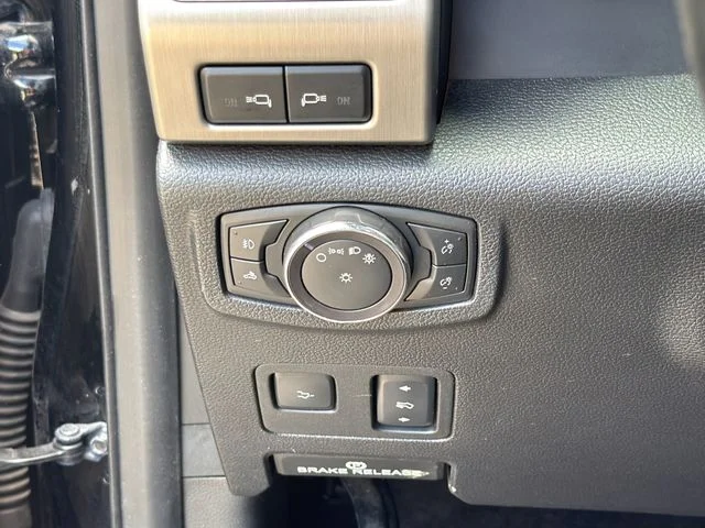 Used 2017 Black Ford Platinum image 30
