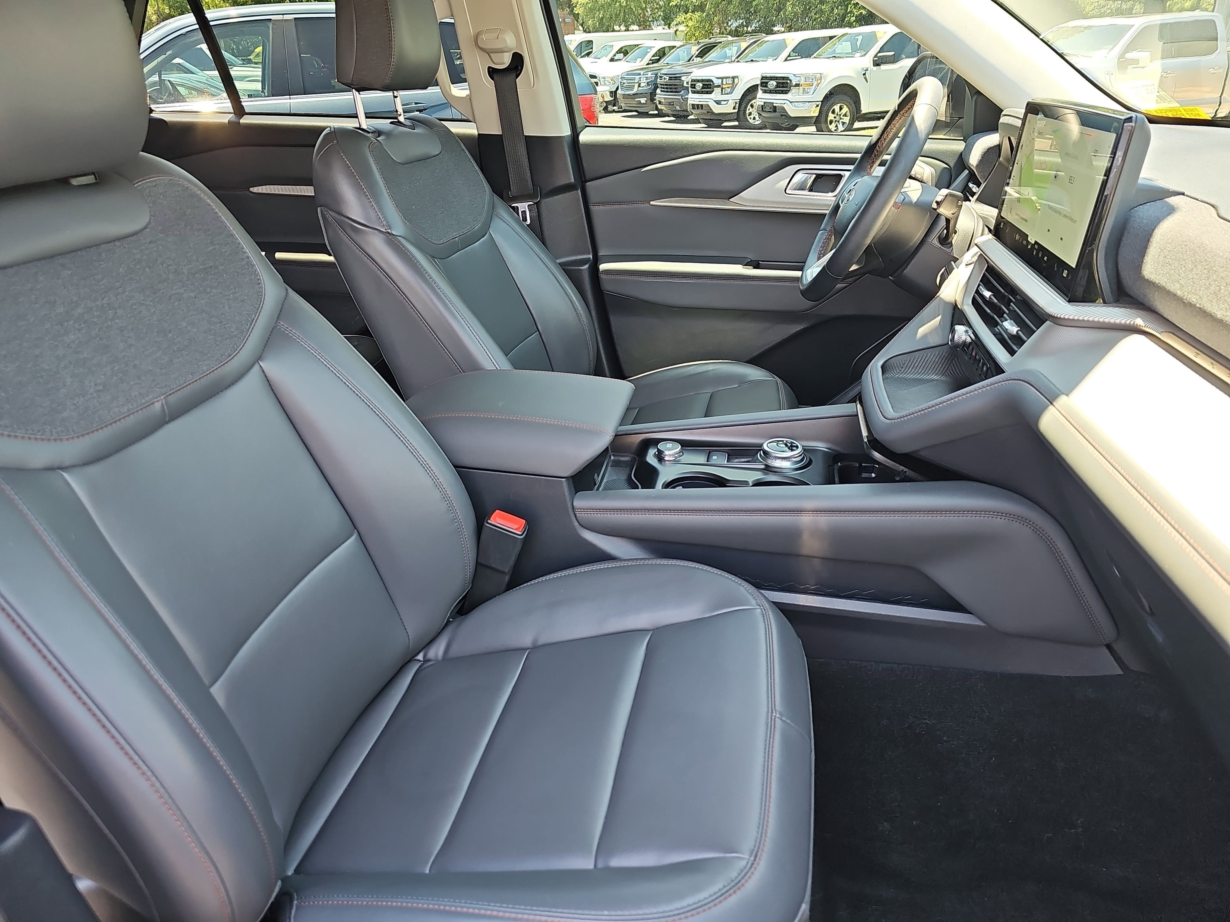 Certified Used 2025 Charcoal Ford Active image 9