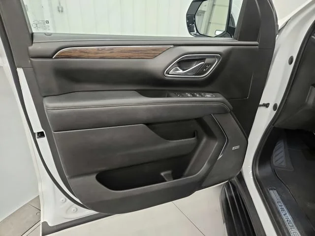 Used 2023 SUMMIT WHITE Chevrolet Premier image 17