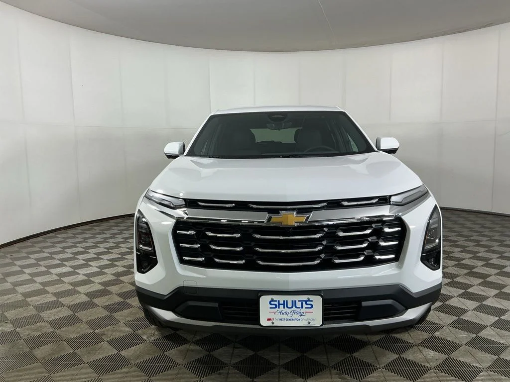 New 2027 White Chevrolet LT image 2