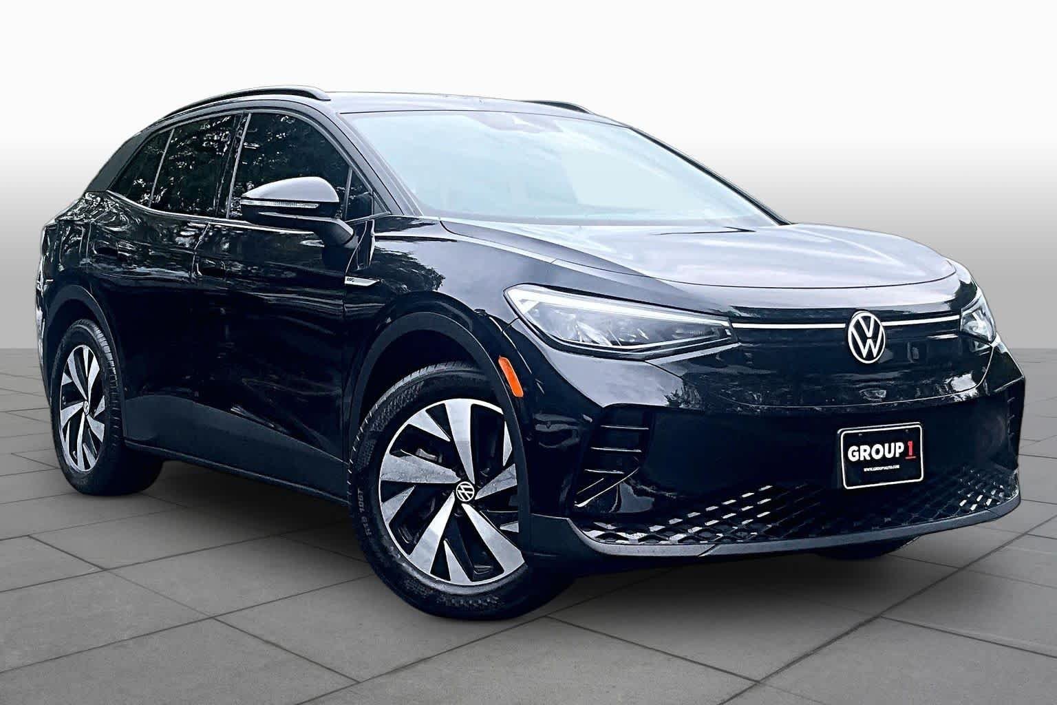 Certified Used 2023 Deep Black Pearl Volkswagen Pro image 2