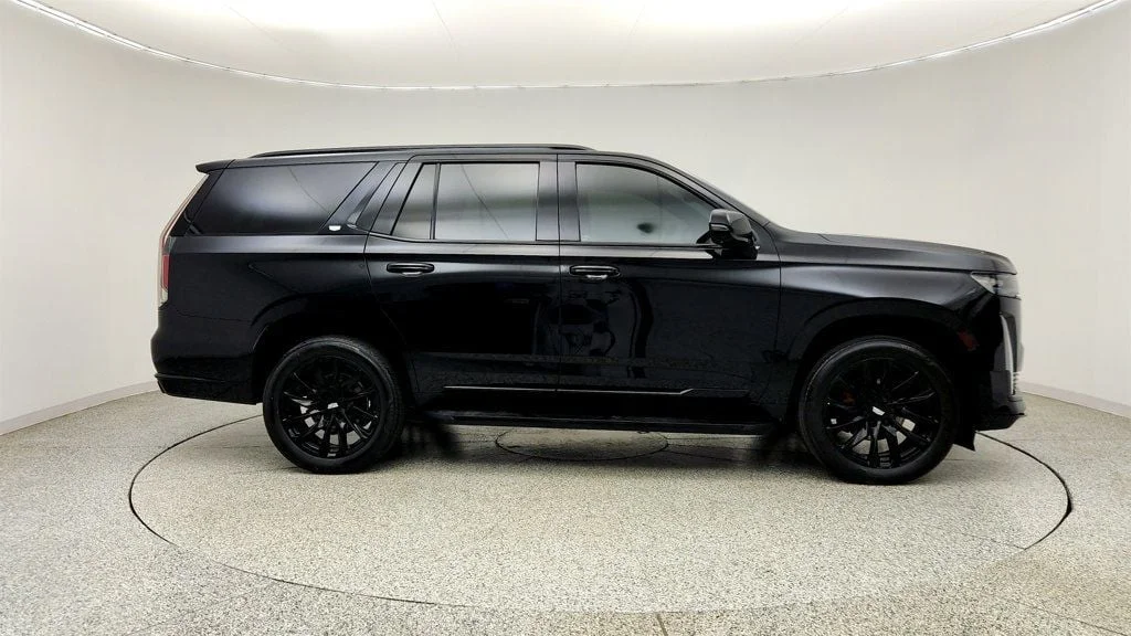 Used 2021 Black Raven Cadillac 4WD 4dr Sport w/ Illumination Pkg & 22