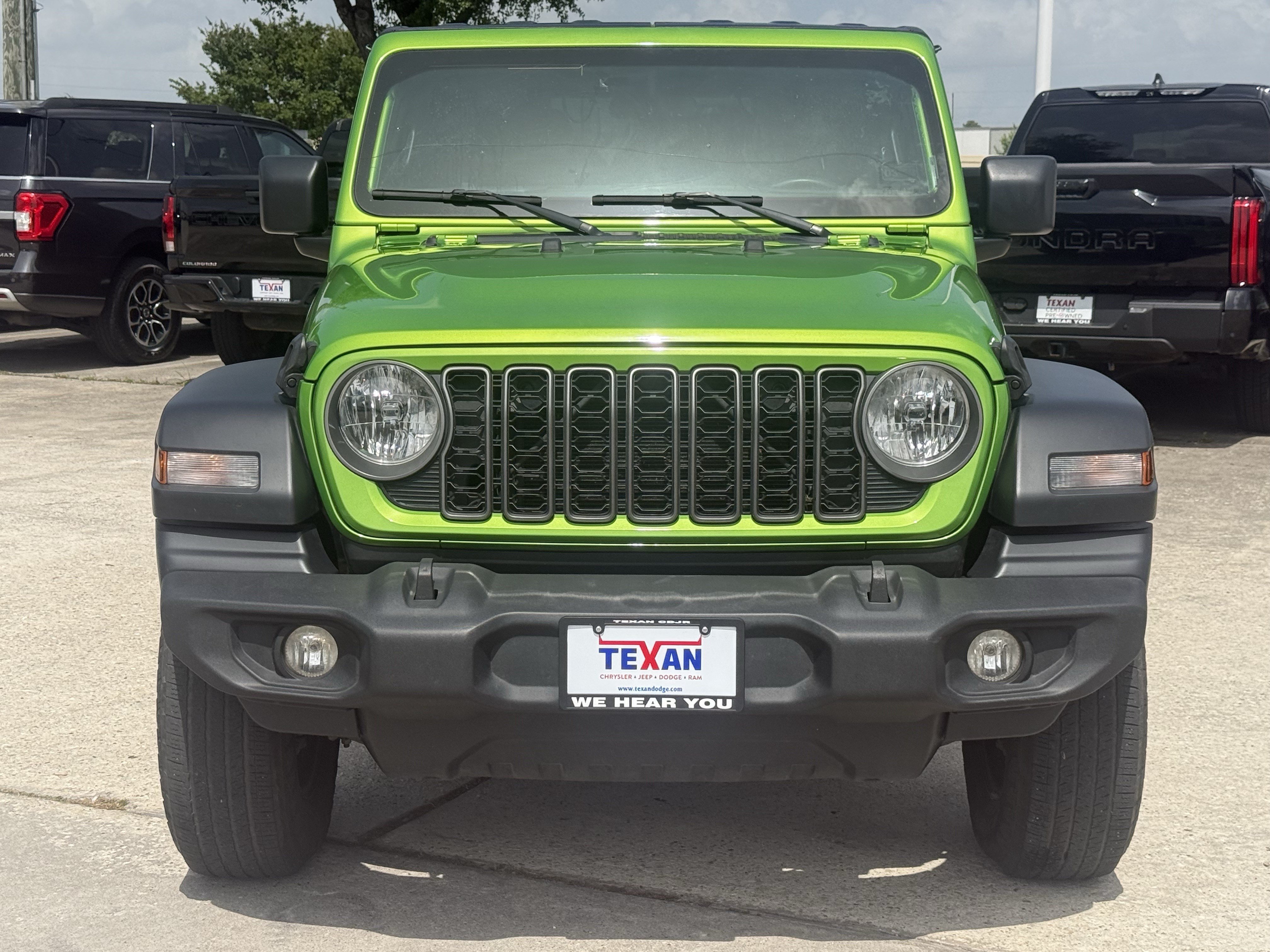 Used 2025 Mojito Clearcoat Jeep Sport image 10