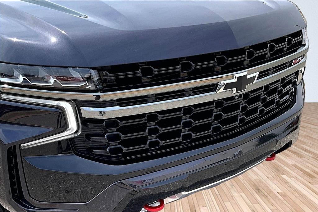 Used 2022 Gray Chevrolet Z71 image 27