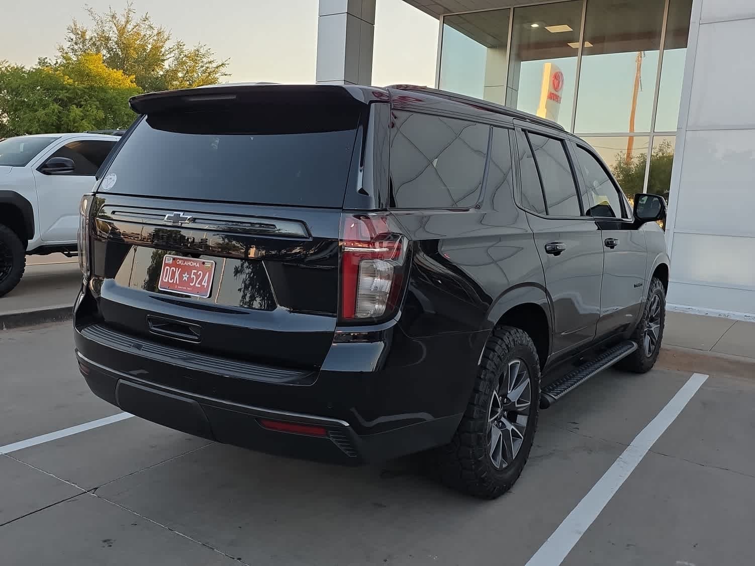 Used 2021 Midnight Blue Metallic Chevrolet Z71 image 10