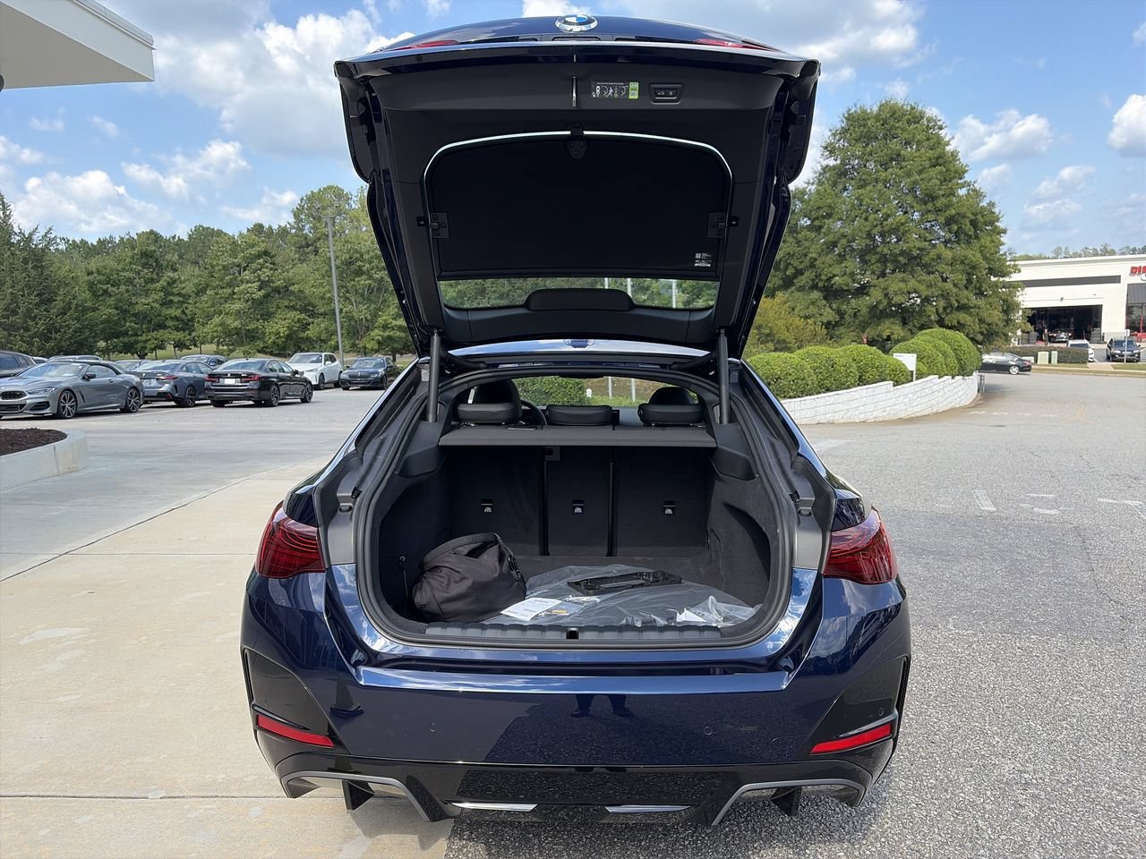New 2026 Tanzanite Blue II Metallic BMW eDrive40 image 34