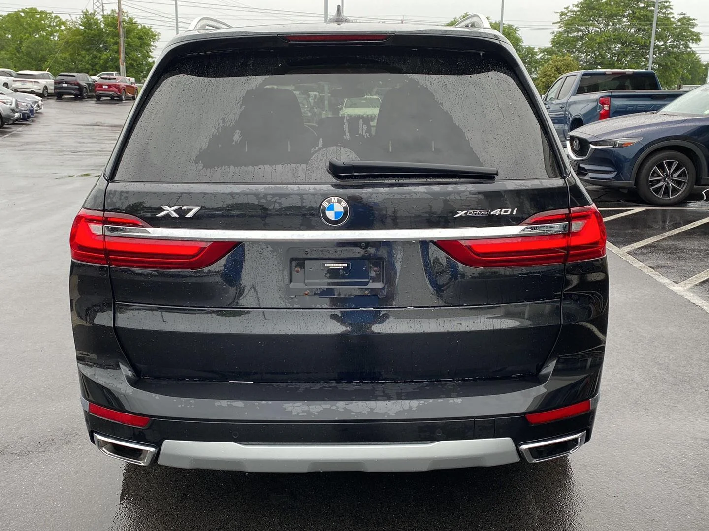 Used 2022 Black Sapphire Metallic BMW xDrive40i image 3