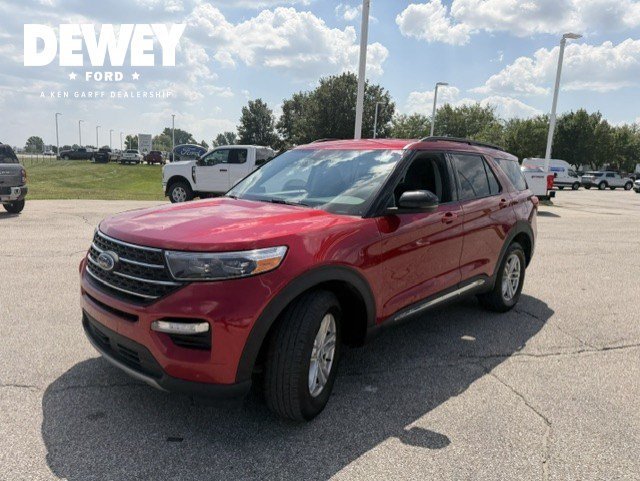Used 2023 Red Metallic Ford XLT image 3