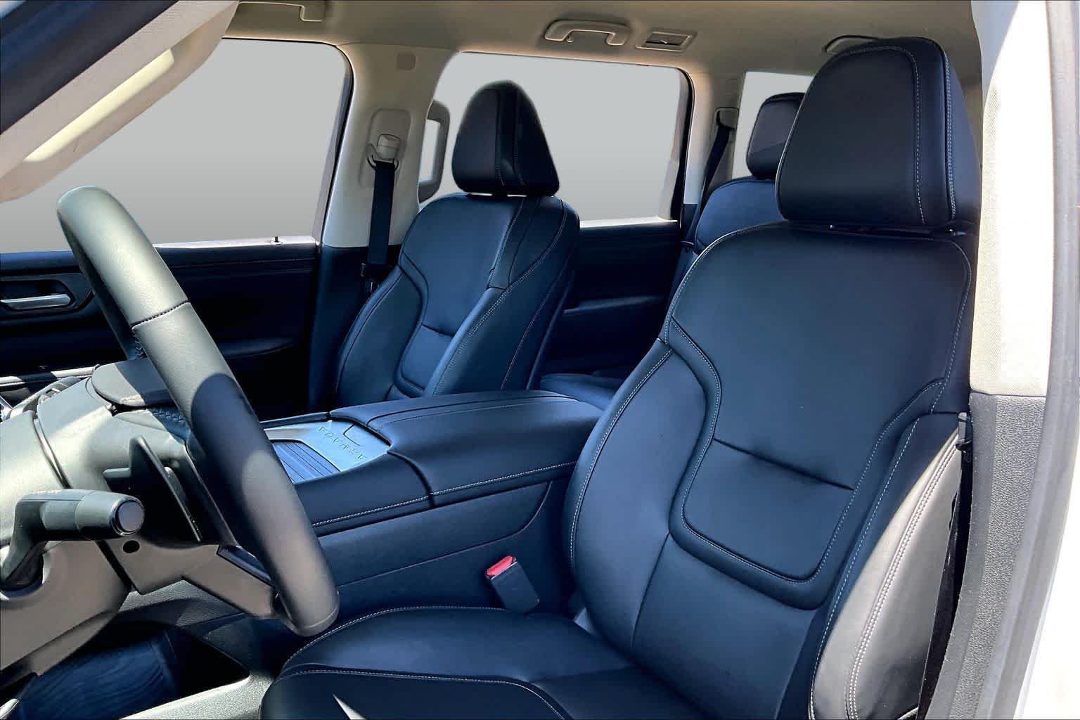 Pre-Owned 2025 Nissan Armada SV