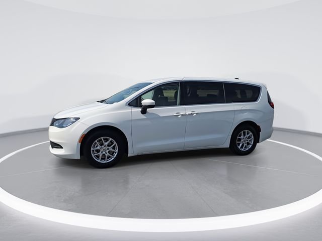Used 2023 White Chrysler LX image 5